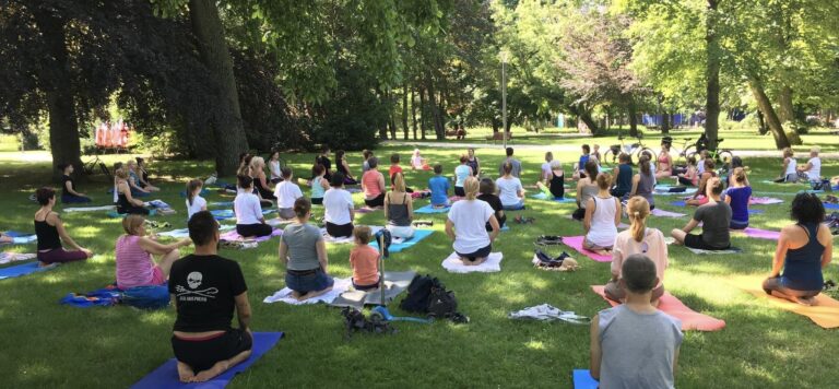 Wakacyjna joga i mindfulness – Wellness w Sopocie – Lato 2026